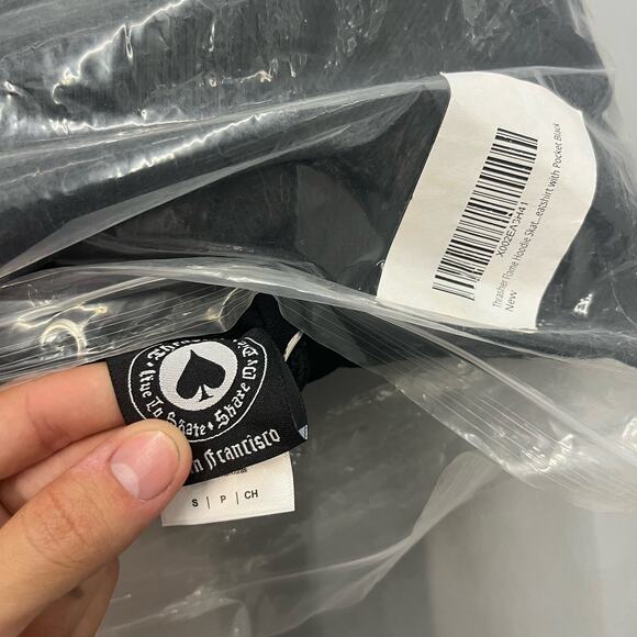 NWT Black Thrasher Graphic Flame Skate Hoodie SZ S - Picture 3 of 4